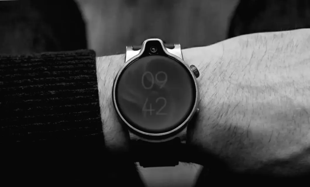 Qualcomm präsentiert neuen чип, который может стать основой для следующего поколения носимых устройств с ИИ и камерами.