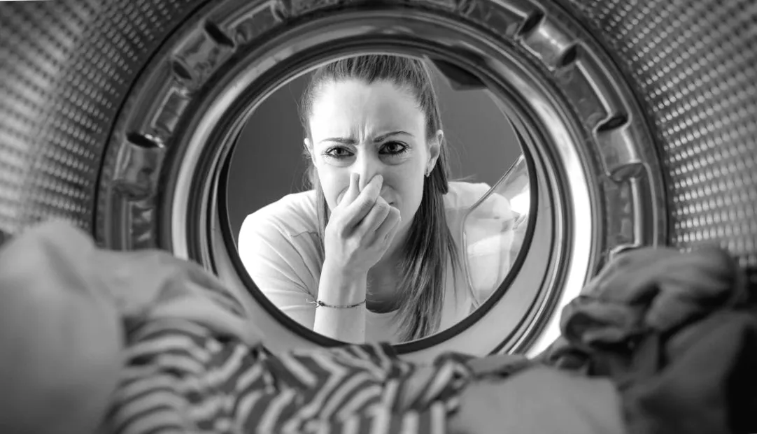 So wirst du den Schimmel in deiner Waschmaschine endgültig los – und sagst dem Gestank Lebewohl