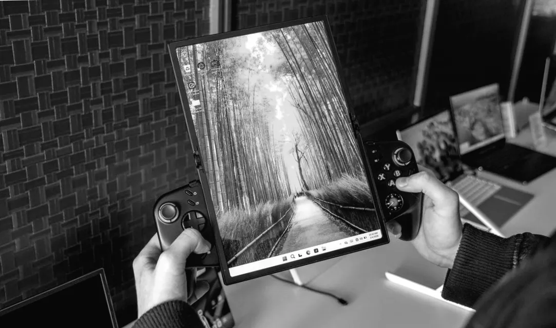 Lenovo Legion Go Fold: Revolutionäres vertikales Gaming für unterwegs enthüllt