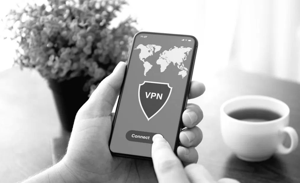 Bestes VPN für Reisen: So bleibst du im öffentlichen WLAN privat und umgehst Streaming‑Sperren im Spring Break