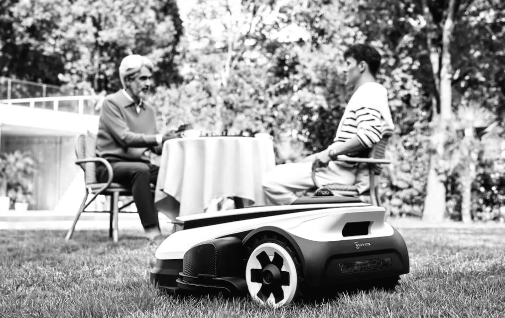 Ecovacs präsentiert kabellose Rasenmäher-Roboter: Innovation für den Garten der Zukunft