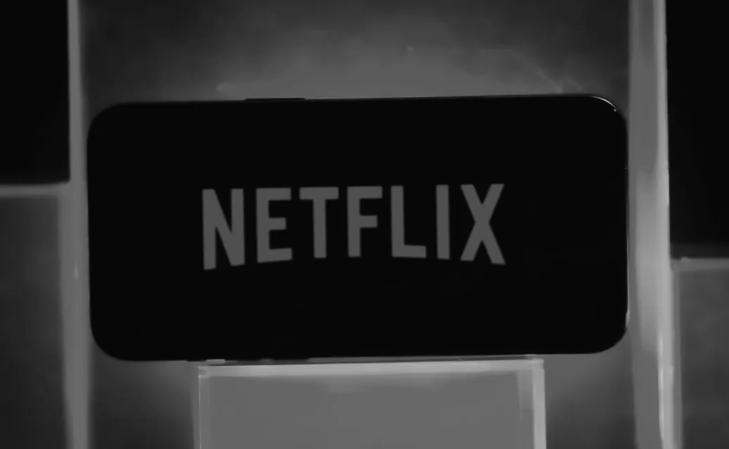 Перефразируй заголовок новости на немецком языке, сделай более загадочным или информативным. Для кликабельности но без спама.
        Без твоих комментариев! Только результат.
        Исходный заголовок новости: Netflix Hits Customers With a New Price Hike, Following Other Streamers in 2026