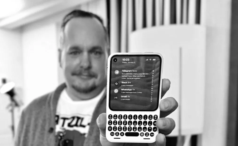 Rückkehr der Tasten: Warum Smartphones plötzlich wieder physische Tastaturen lieben