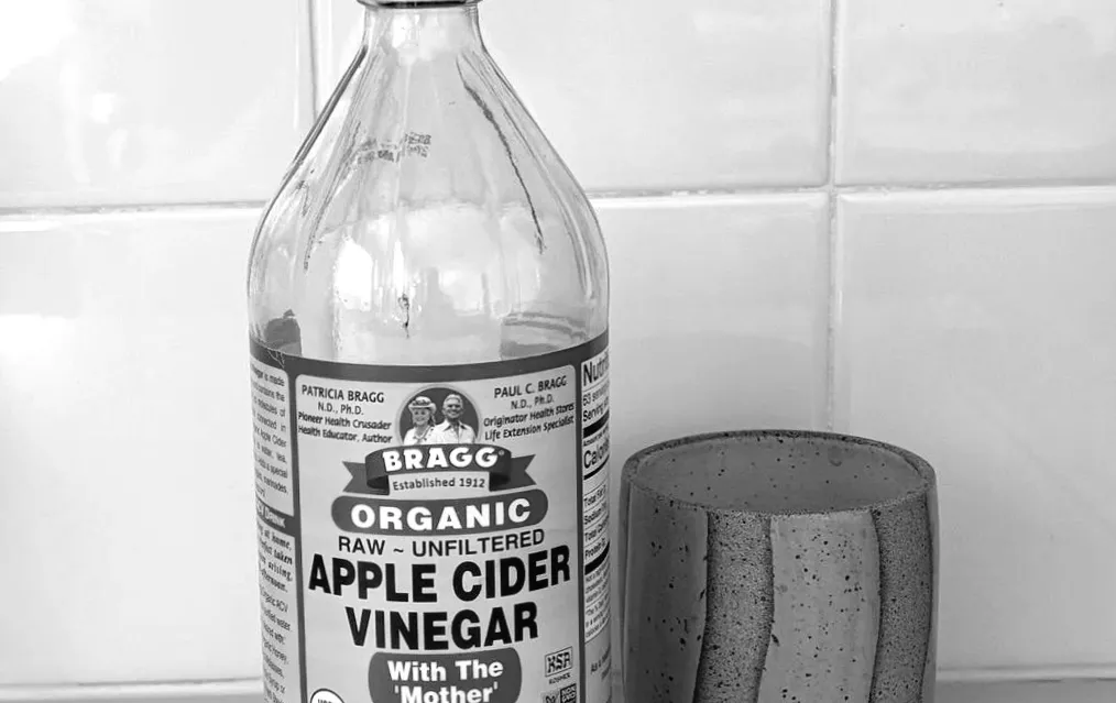 Ist Apfelessig das Geheimное Heilmittel für Ihre Gesundheitsprobleme? Experten geben ihre Einschätzung ab.