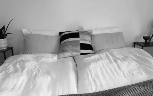 Besser schlafen, Beziehung stärken: Was hinter der skandinavischen Schlafmethode steckt