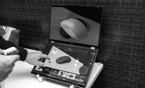 Lenovos Dual-Screen Yoga Book: Flache Bilder werden zu beeindruckenden 3D-Modellen