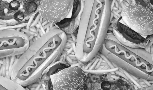 10 Lebensmittel, die Sie besser reduzieren sollten для einer ausgewogenen und gesunden Ernährung