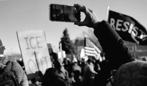 „So schützt du свой телефон на митинге: полезные советы для активистов“