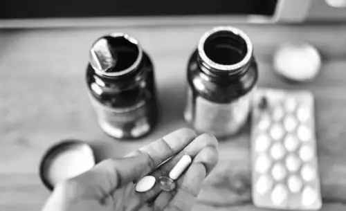 Haben Vitamine ein Ablaufdatum? Was passiert, wenn sie abgelaufen sind? Alles, was Sie wissen müssen.