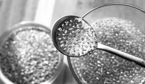 8 überraschende Vorteile: Warum Wasser mit Chiasamen mehr bewirken könnte, als Sie denken